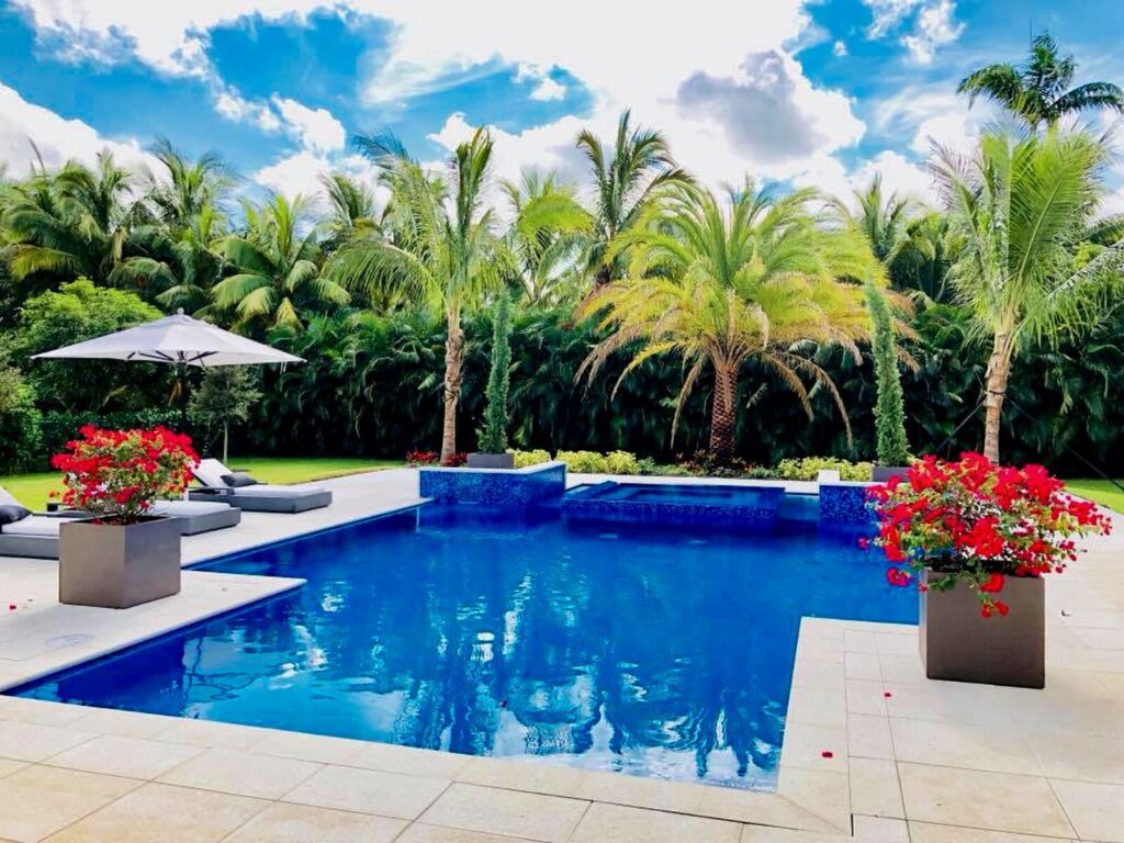 From Poolside To Paradise: Large Outdoor Planters Unveil A World Of Luxury And Style